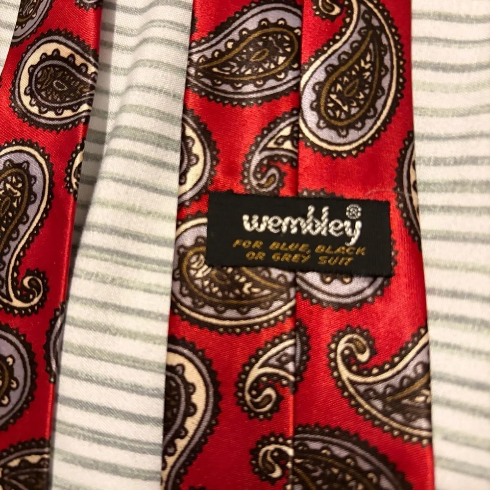Paisley Red Silk Tie‎